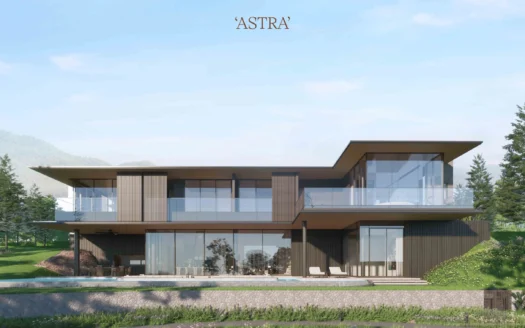 Современный двухэтажный дом с стеклянными стенами и балконами