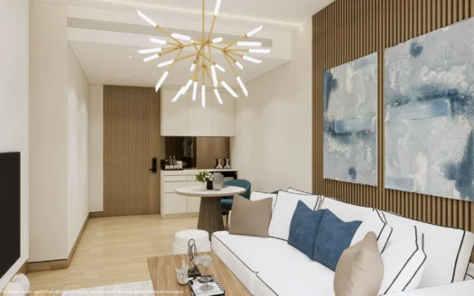 Гостиная с белым диваном, синими подушками и люстрой