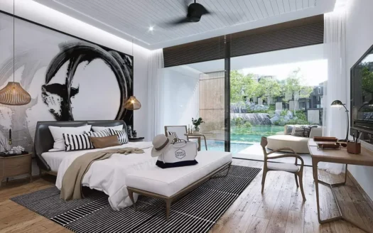 Современная спальня с большой стеклянной стеной и видом на бассейн