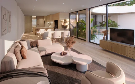 Гостиная и столовая с большими стеклянными стенами