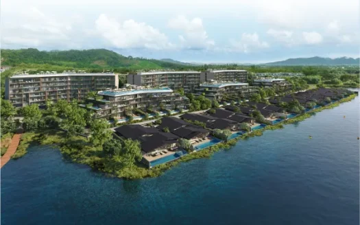 Аэрофото курорт у воды с виллами и зеленью