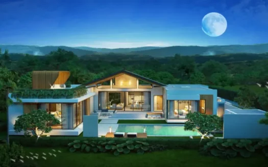 Современная вилла ночью с ярко освещёнными стеклянными стенами и бассейном