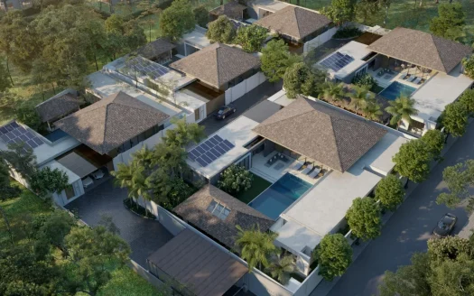 Аэросъемка комплекса вилл с бассейном и солнечными панелями
